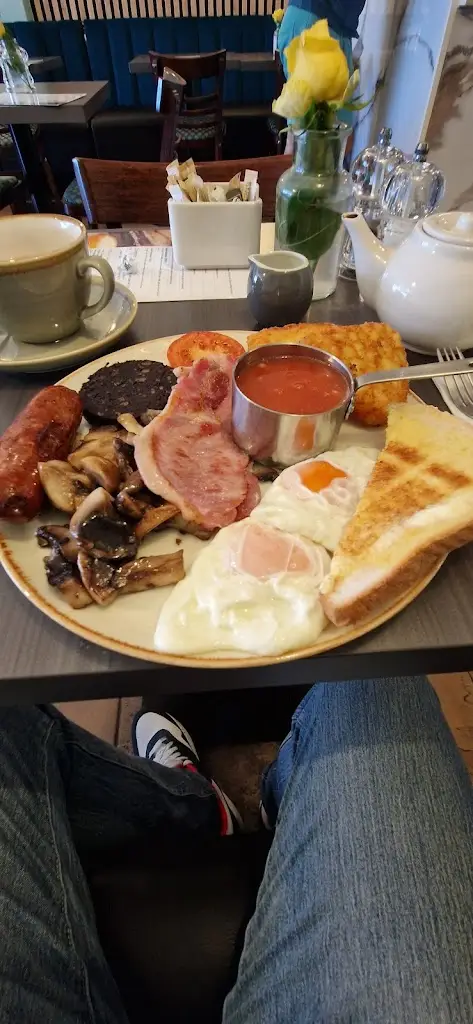 Thomas Adams_Aşk Cafe, Brunch and Turkish Restaurant_Thatcham_review