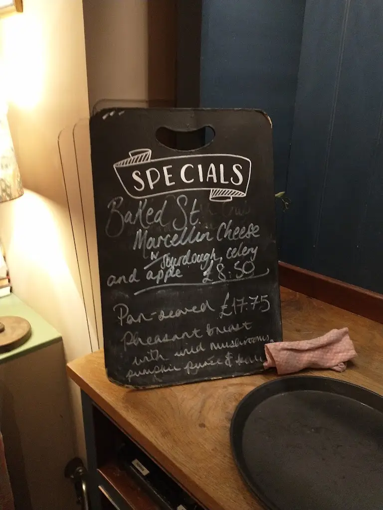 Menu_The King's Head_Teddington_image_3