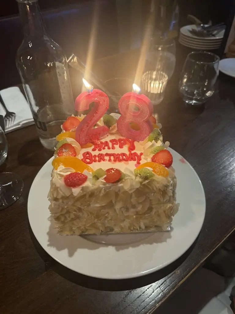 Eliza Glowacka_Côte Teddington_Teddington_review