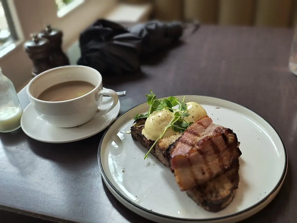 Shawn Morris_Cafe Benedict_Teddington_review