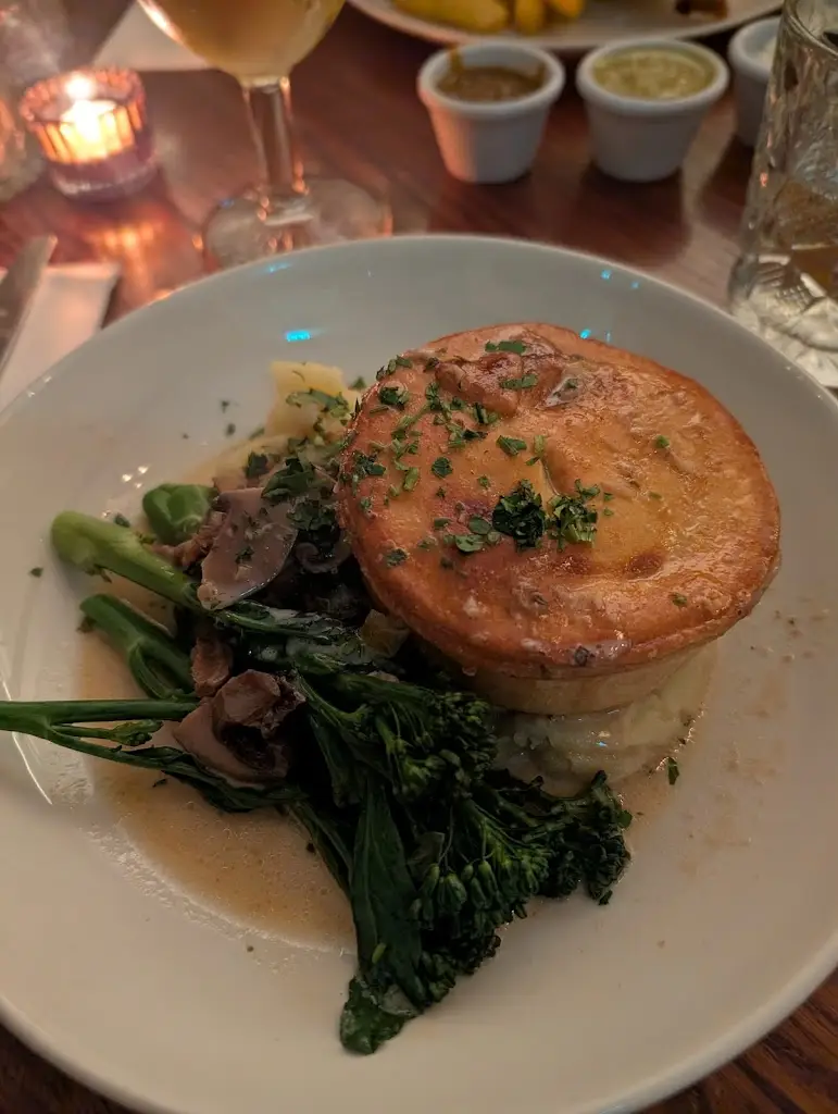 Wendy Flembot_The Park_Teddington_recensione