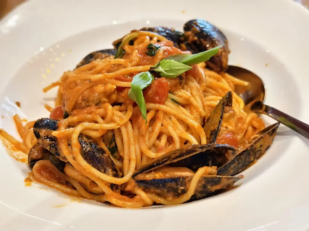 Piazza Firenze_Teddington_slider_image_3