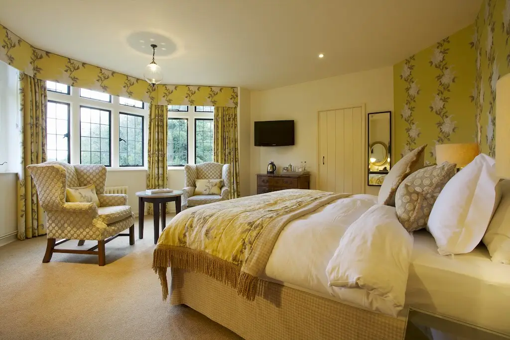 The Hare & Hounds Hotel_Tetbury_slider_image_2