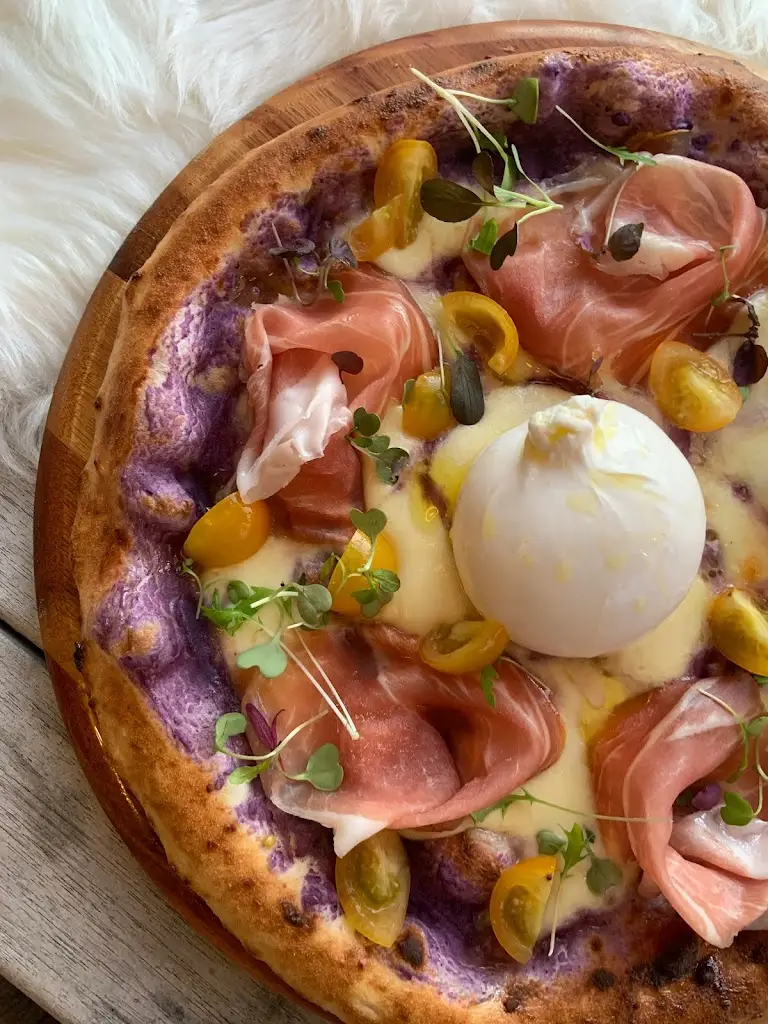 Cat & Custard Pot Inn_Tetbury_slider_image_3