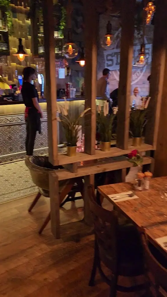 Broadway Steak & Wine_Bebington_slider_image_2