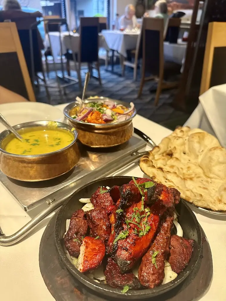Paul Mayuyu_Theydon Bois Balti House_Theydon Bois_review