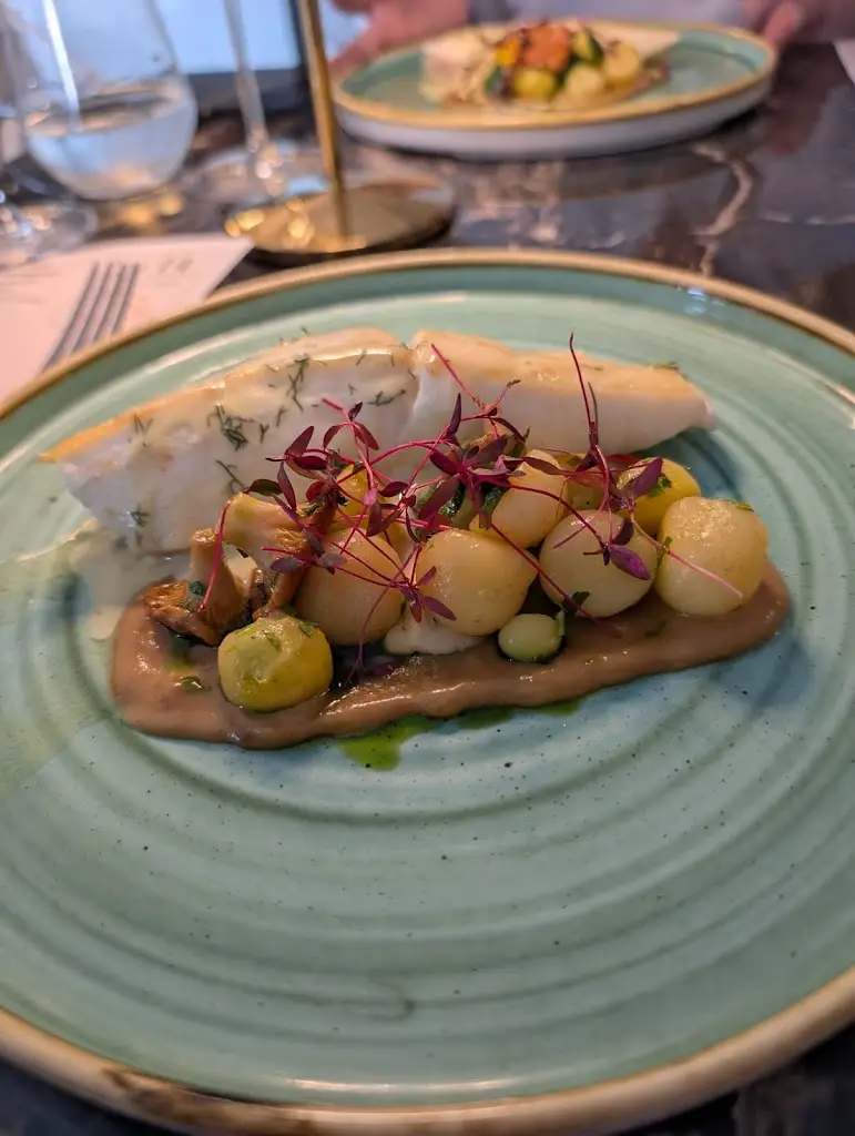 Lot 14 At Theydon_Theydon Bois_slider_image_3