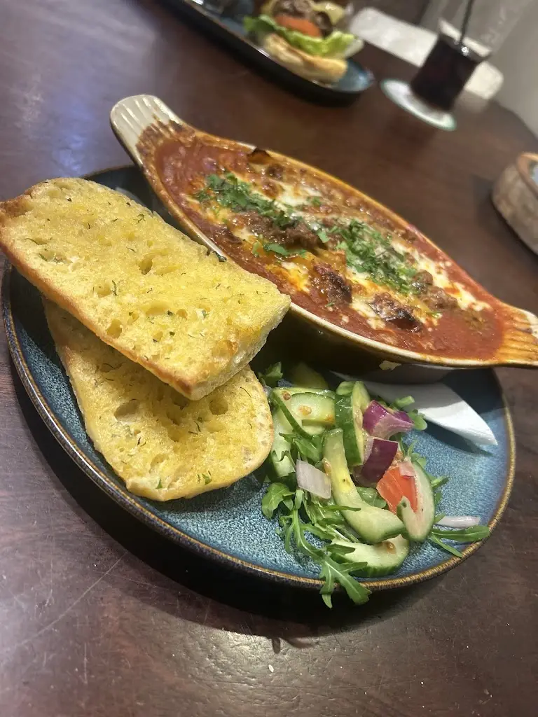 Sally Olmez_The Camerton_Thorngumbald_review