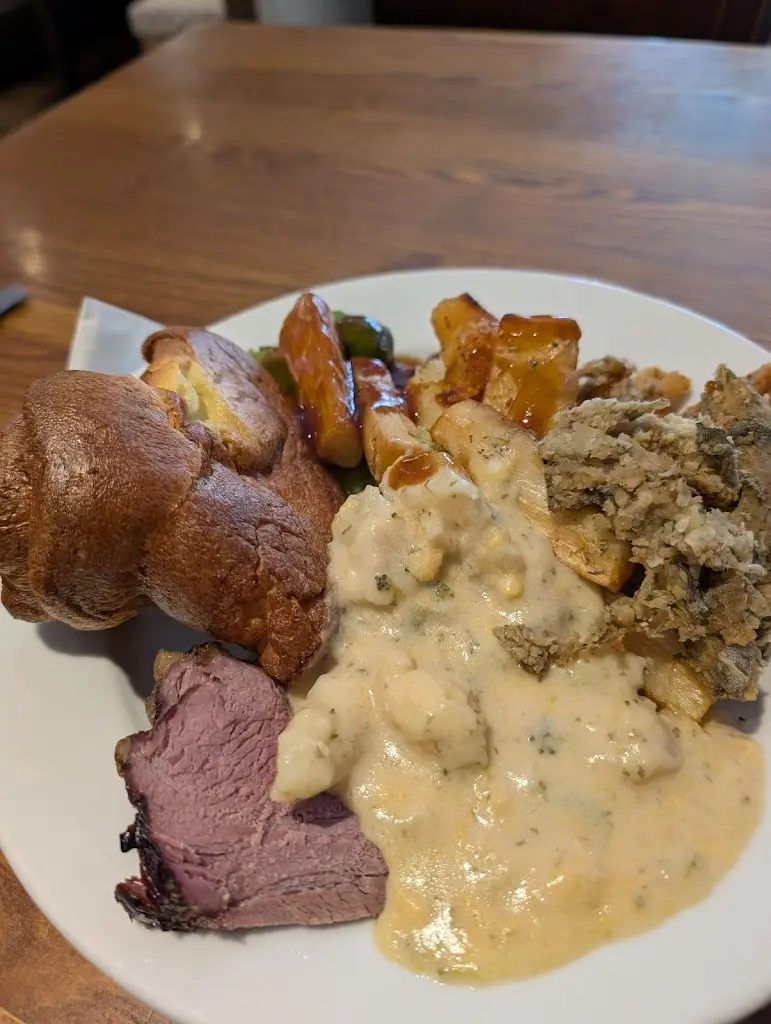 Louise Tierney_The Camerton_Thorngumbald_review