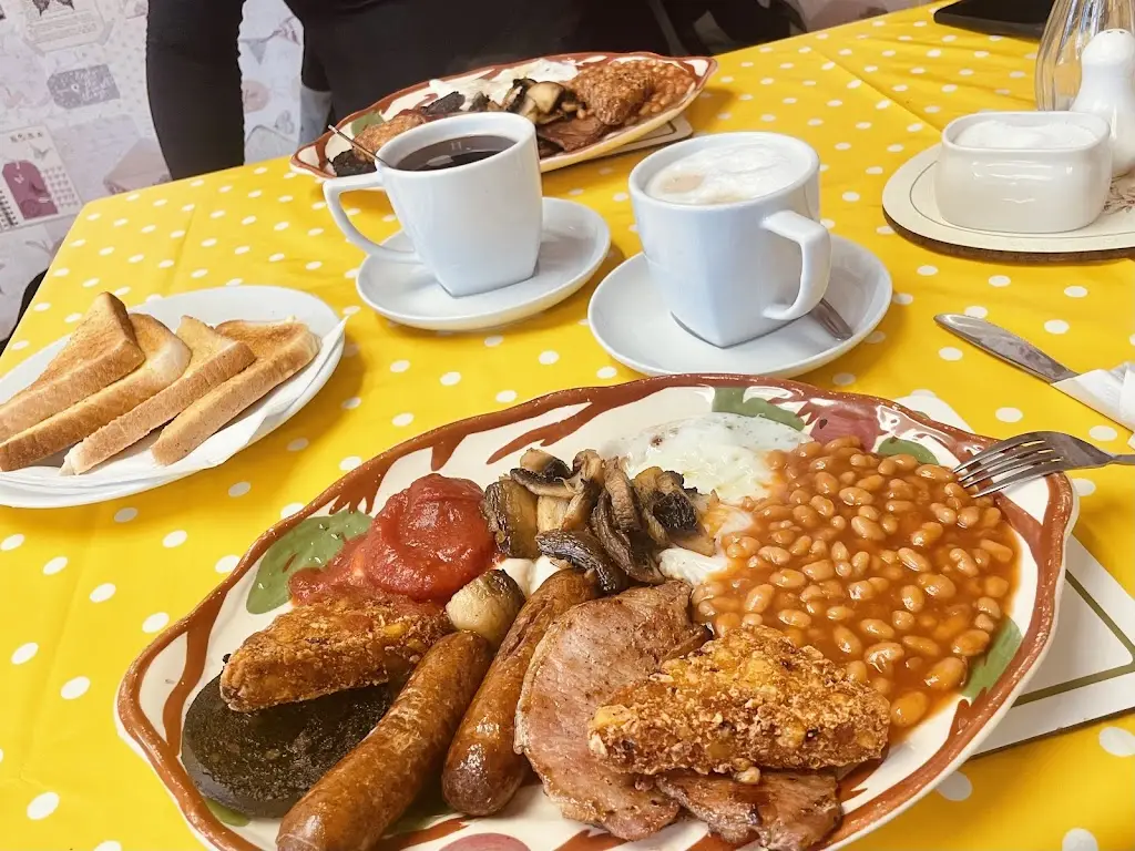 navis lair_Thornbirds Cafe_Thorngumbald_review