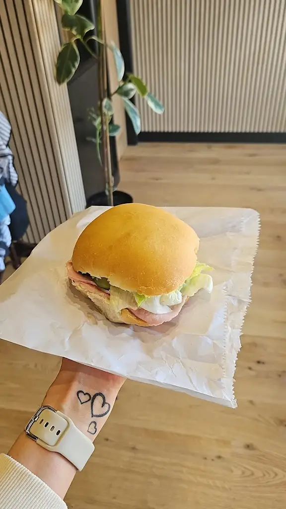 Kerrie Barnes_Mrs Cog's_Thorngumbald_review