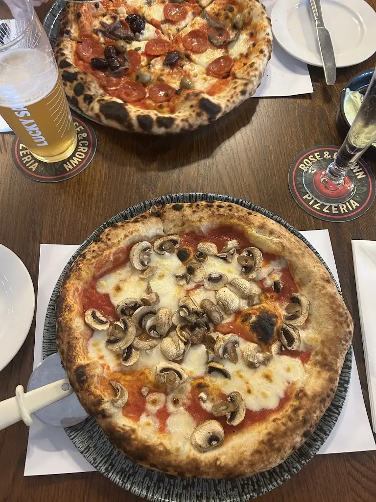 Katherine Rayment_The Rose and Crown Thorney_Thorney_review