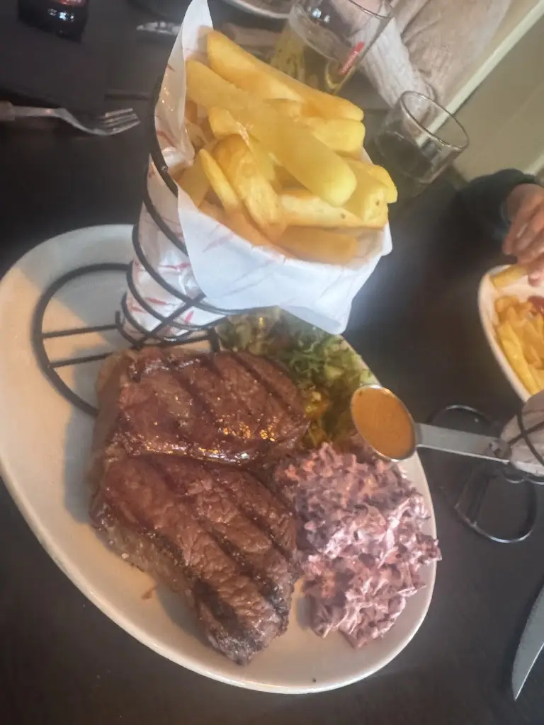 LeeWills1990_Route 47 American Steakhouse and Grill_Thorney_review
