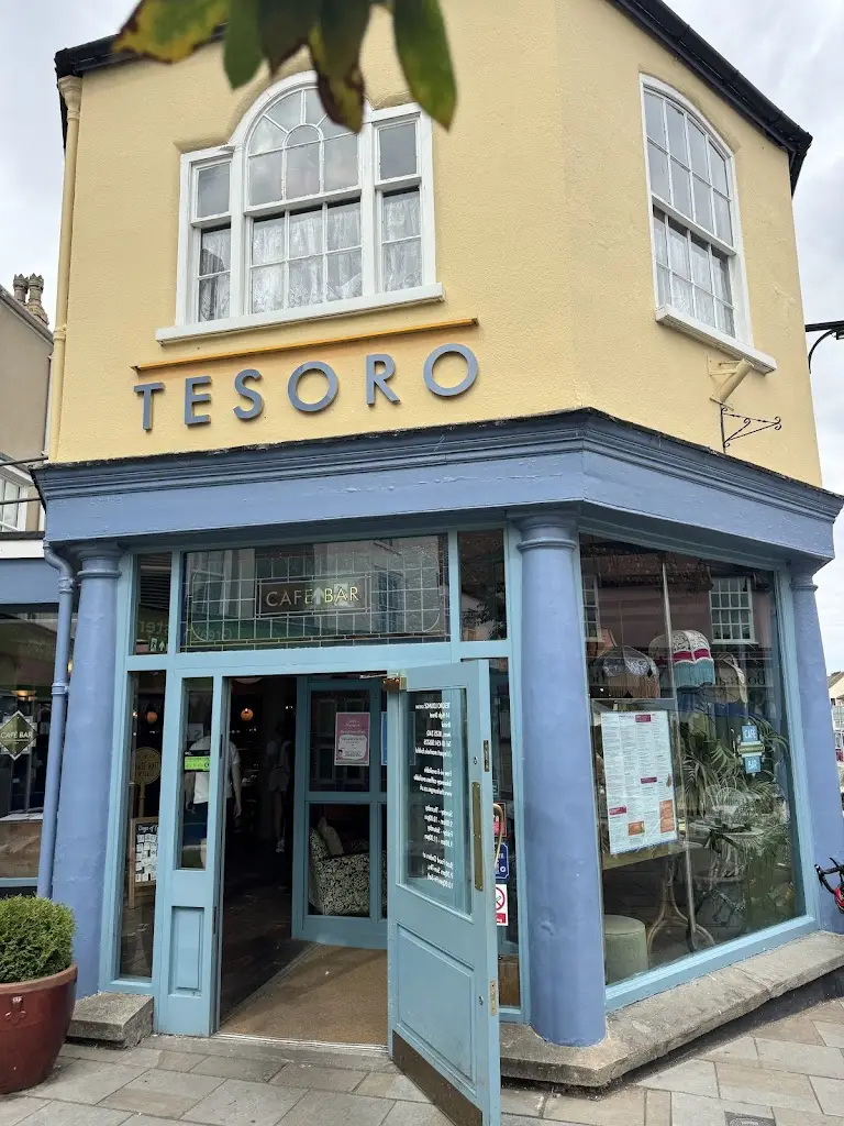 Tesoro Lounge restaurante en Thornbury