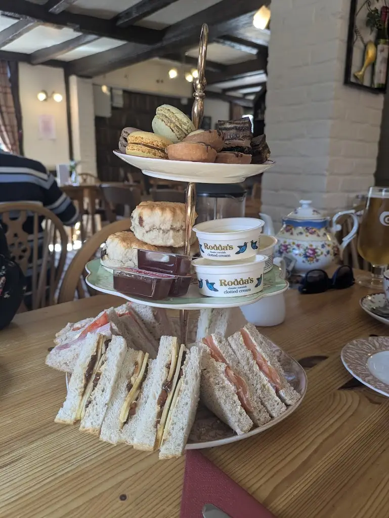 Katie Bowes_Rose & Crown_Thorpe le Soken_reseña