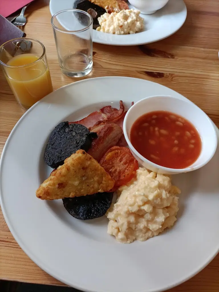 Rose & Crown_Thorpe le Soken_slider_image_2