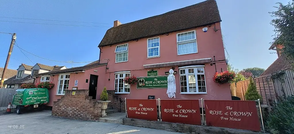 Rose & Crown_Thorpe le Soken_slider_image_3