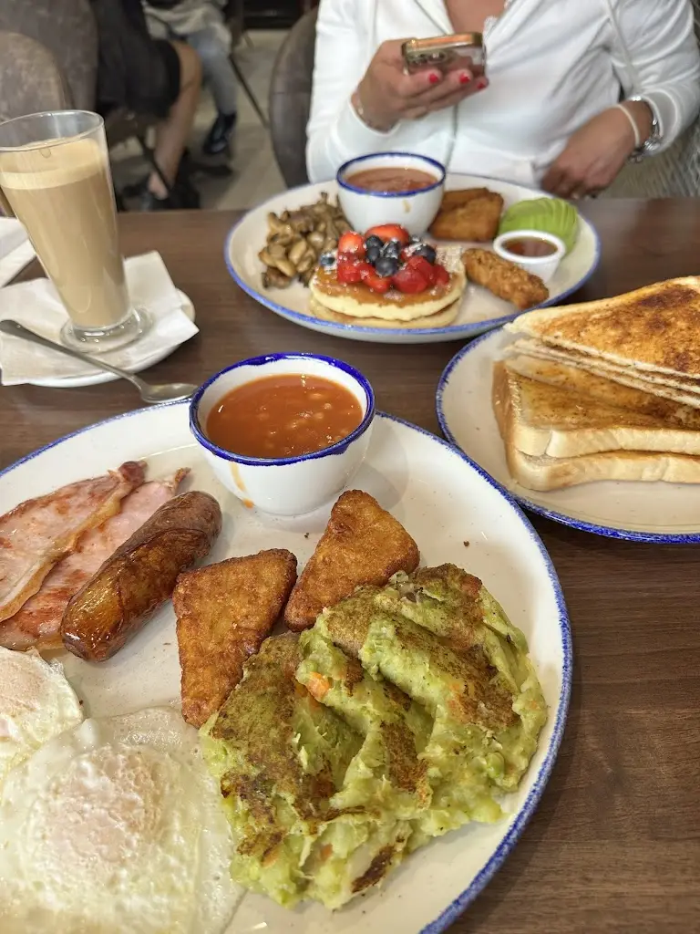 Scott Richford_Dock Cafe_Tilbury_review