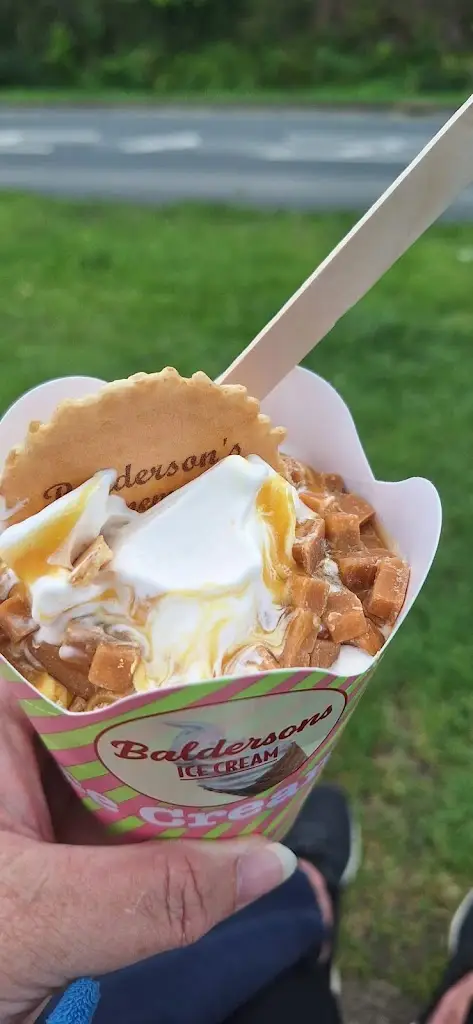 Midnightstar_Balderson’s Ice Cream Parlour_Thornton Dale_review