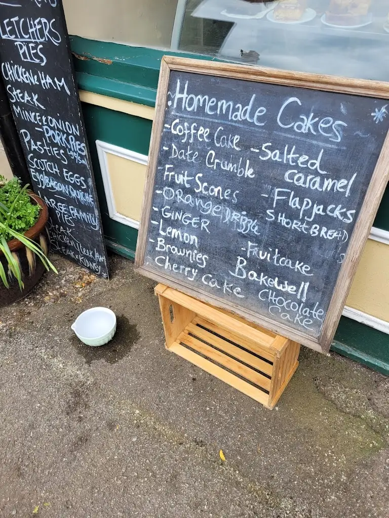 Menu_Delicatessen Moore's Freshly Made Sandwiches_Thornton Dale_imagen_2