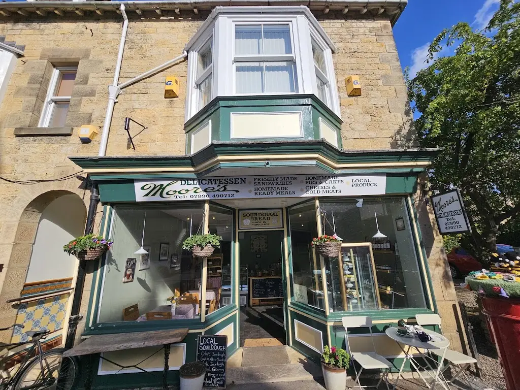 Bryan Monaco_Delicatessen Moore's Freshly Made Sandwiches_Thornton Dale_reseña