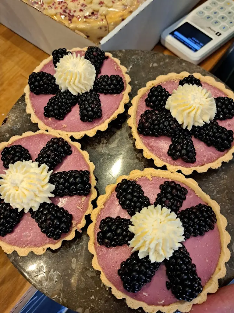 Stuart Jones_Delicatessen Moore's Freshly Made Sandwiches_Thornton Dale_reseña