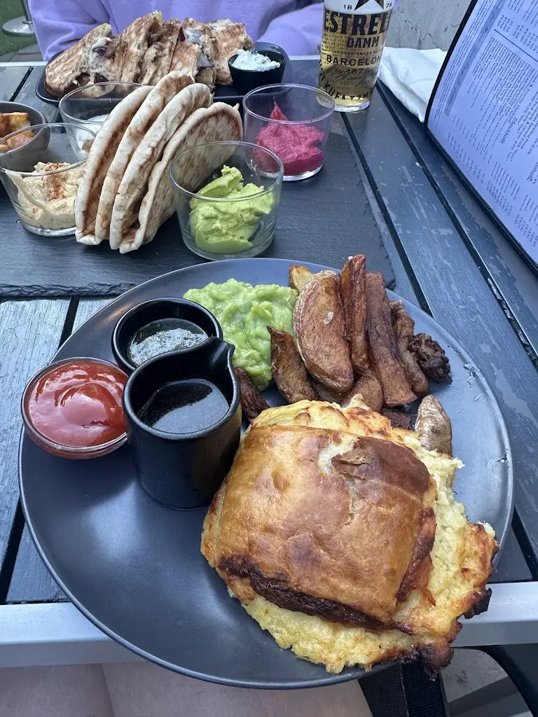 Libby Wales_The Honest John Bar & Coffee Tavern_Todmorden_review