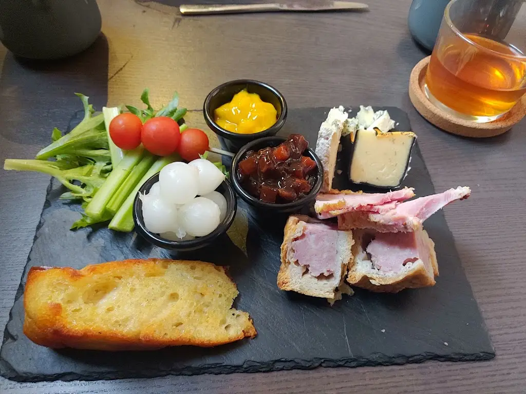 Captain John_The Honest John Bar & Coffee Tavern_Todmorden_review