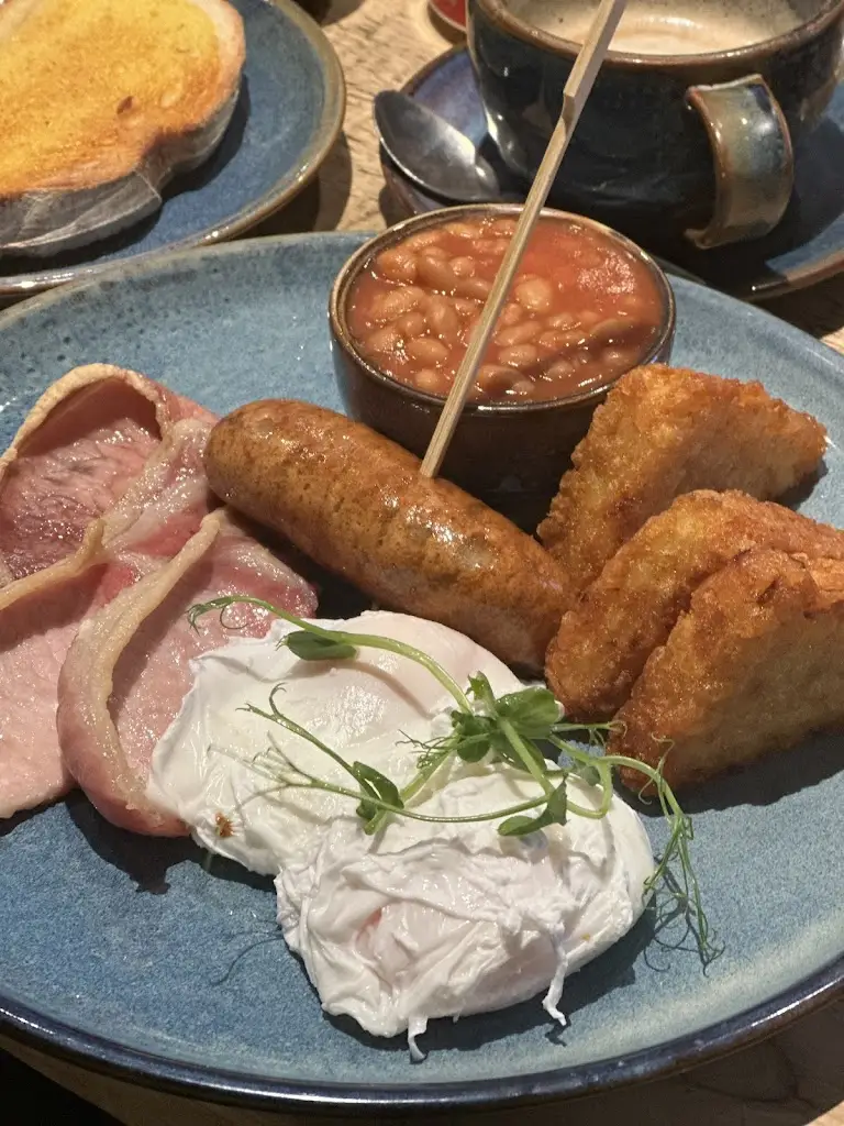 Adam Morris_Beau's Kitchen_Bebington_review