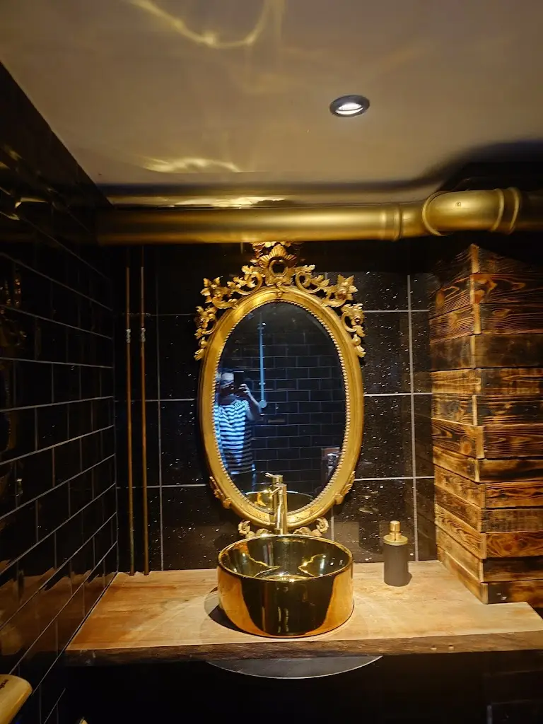 HITEN PATEL_The Snooty Fox_Thrapston_review