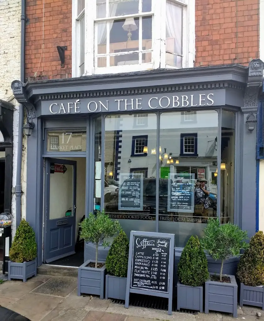 Cafe On The Cobbles_Alford_slider_image_1