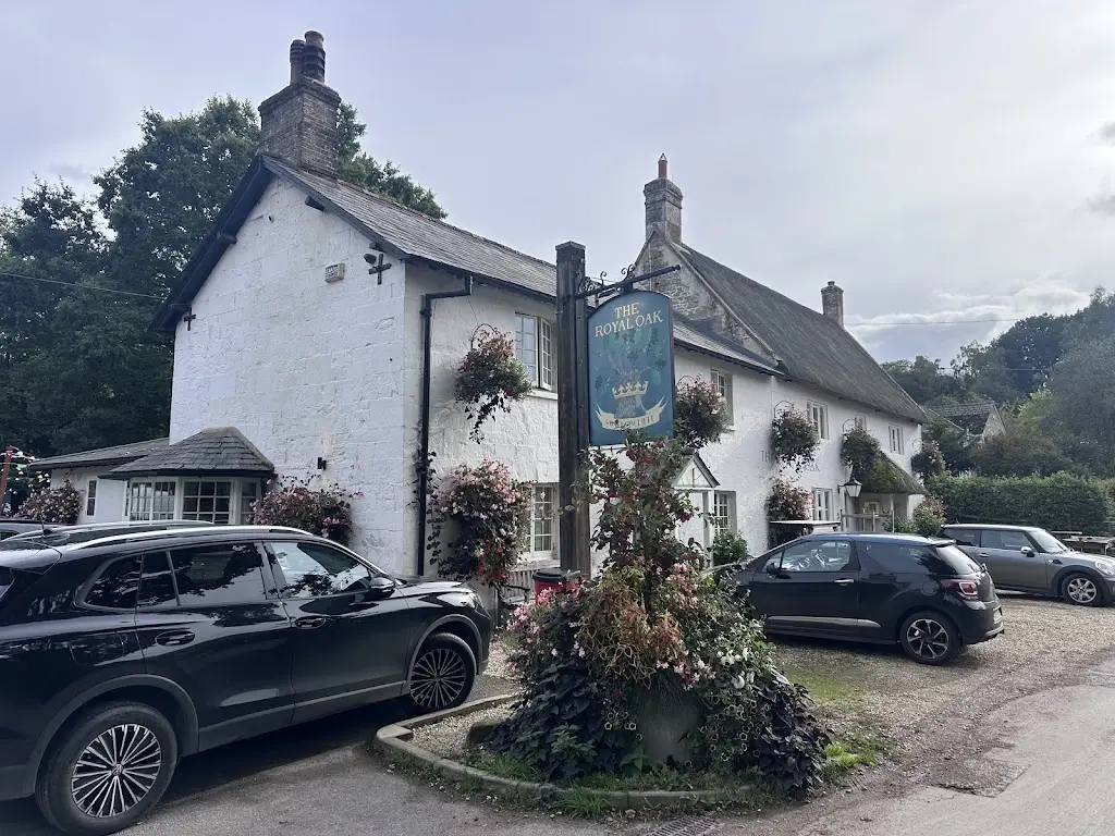 phil humphreys_The Royal Oak_Tisbury_review