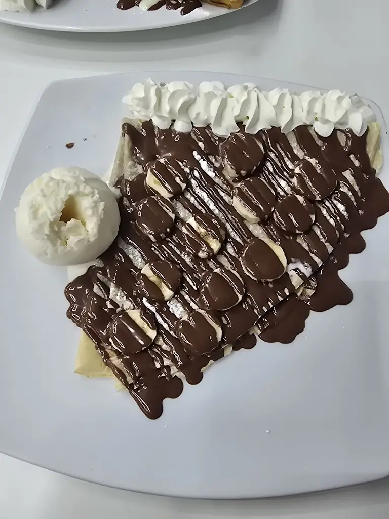 Tay M_Delicious Desserts_Toddington_review