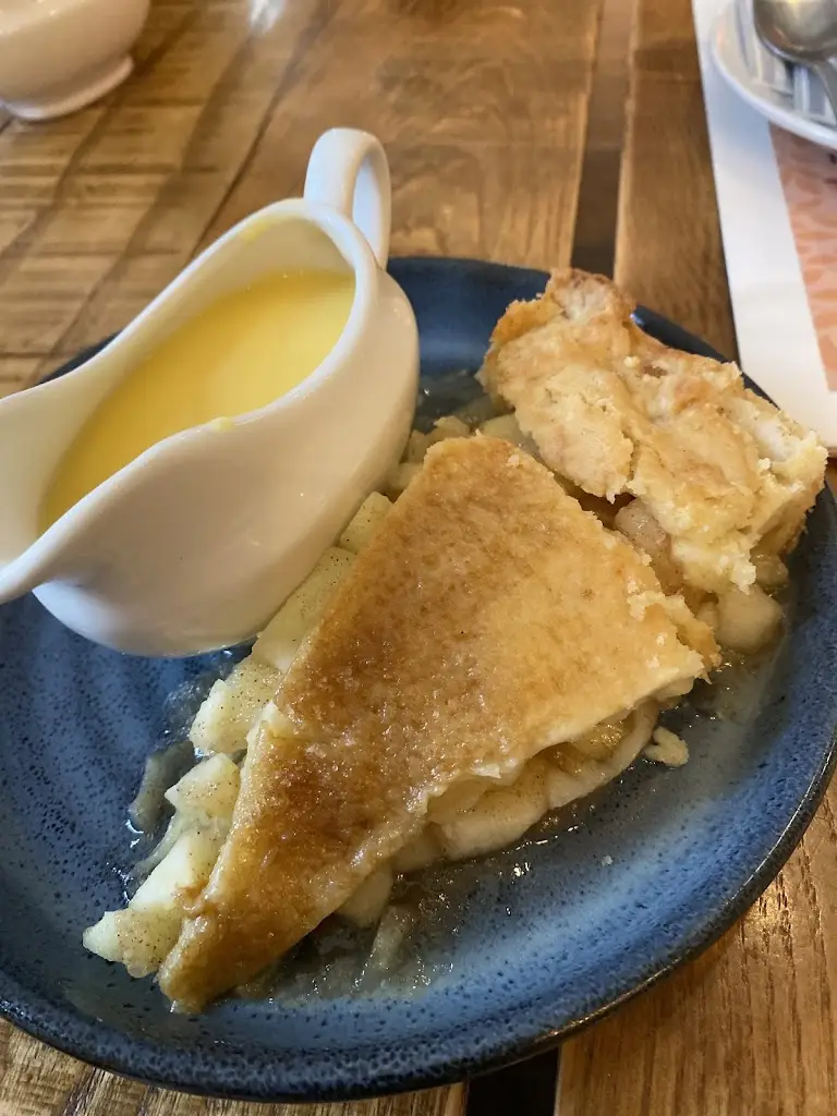 Katherine Wooder_The Three Stags_Bebington_review