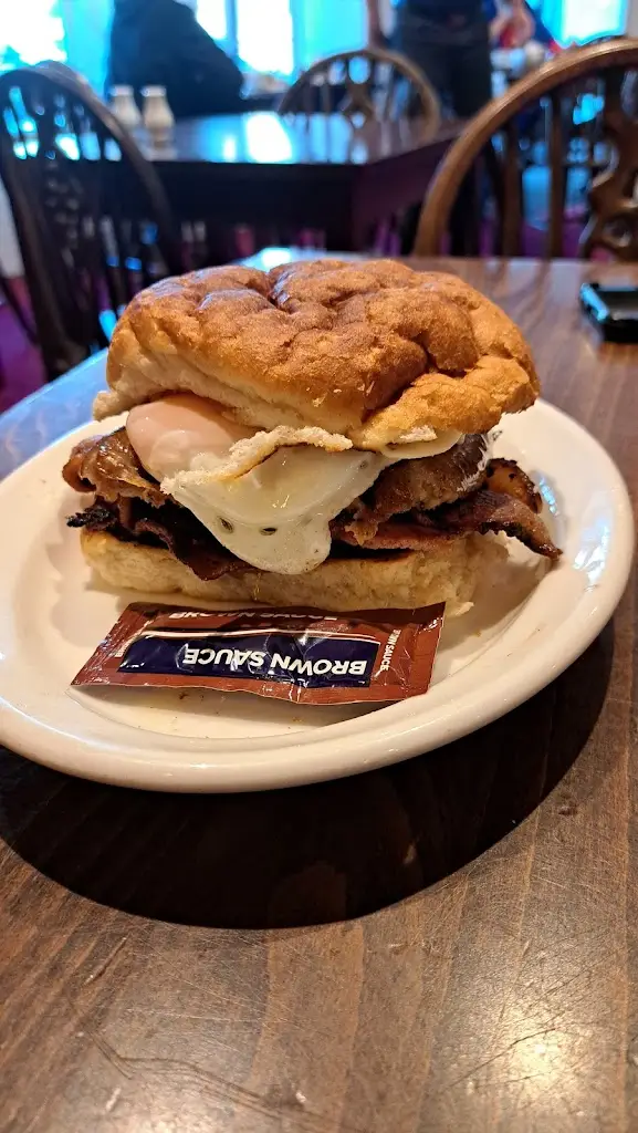 Donna E. Class_Crossbow cafe & grill_Tintagel_review