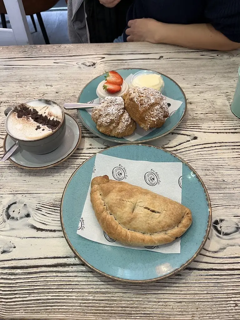 A H_King Arthur's Cafe_Tintagel_review