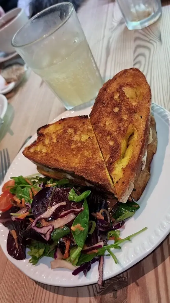 Charlie's_Tintagel_slider_image_2