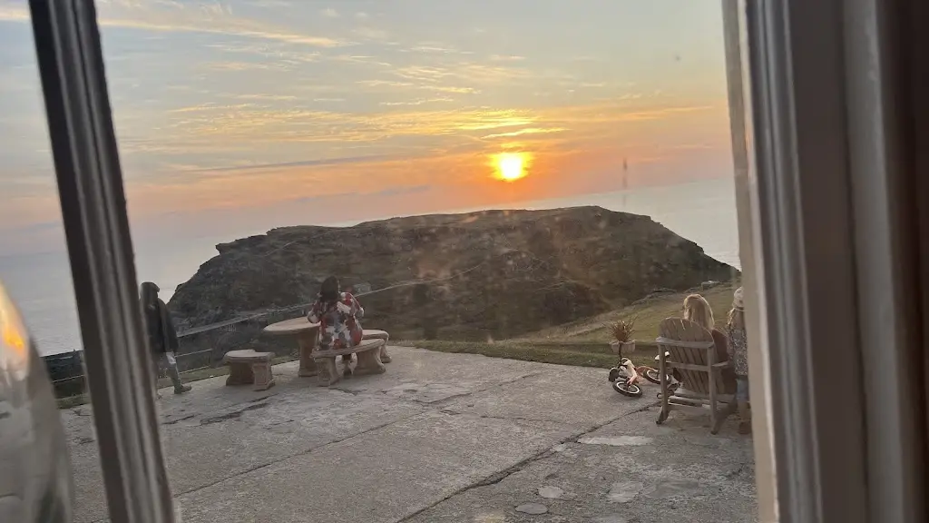 Ella Orozco_Irina's Restaurant at Camelot Castle_Tintagel_review