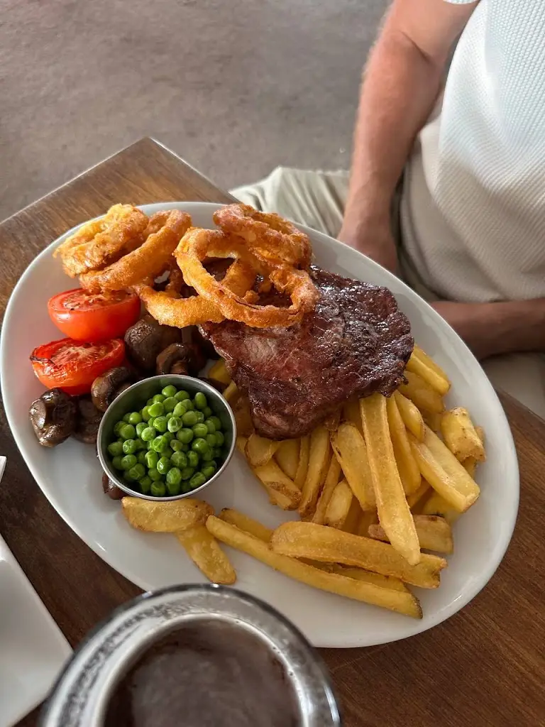 Gianni_King Arthur's Arms_Tintagel_review