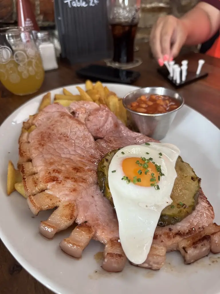 Richard Knight_King Arthur's Arms_Tintagel_review