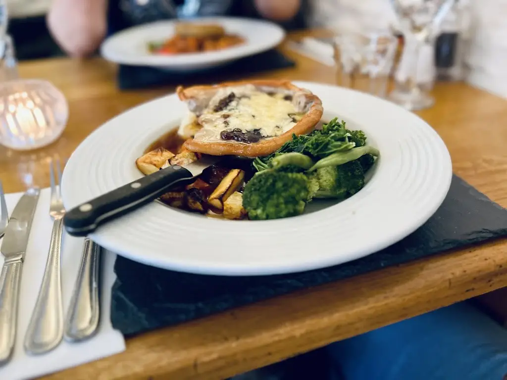 francois el-daher_The Riverside (Guest Accommodation & Coastal Restaurant)_Tintagel_review