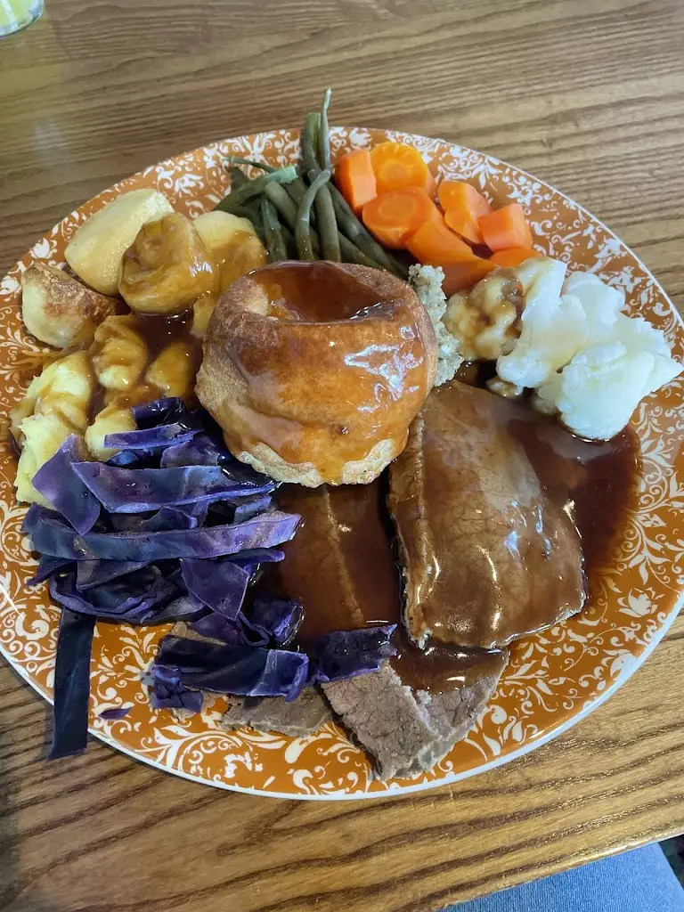 Amanda Vint_The Robin Hood_Tottington_review