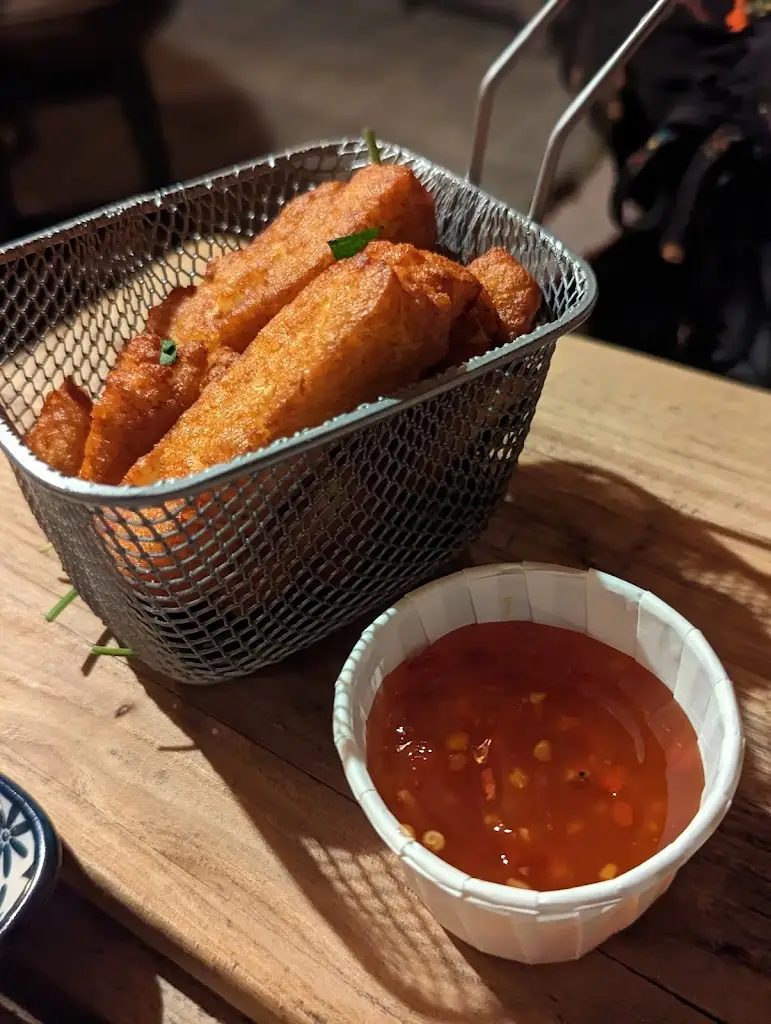 George Harnwell_Juniper and Vine_Tottington_review