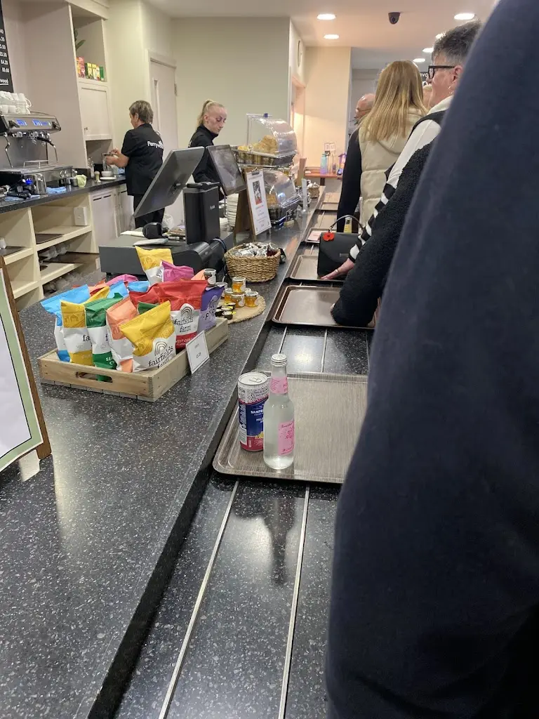 Colin Campbell-Austin_Perrywood Coffee Shop and Restaurant_Tiptree_review