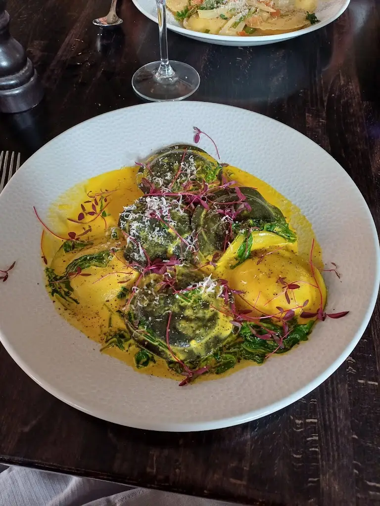 Chris Medley_Storia Tring_Tring_review