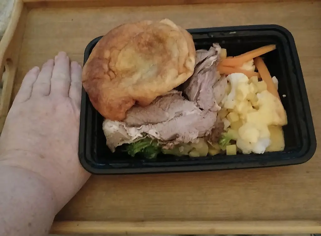 Hayley Jolley_WOOGIES STEAK BURGERS SEAFOOD_Torpoint_review