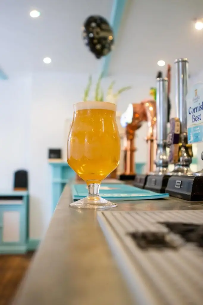 WOOGIES STEAK BURGERS SEAFOOD_Torpoint_slider_image_3