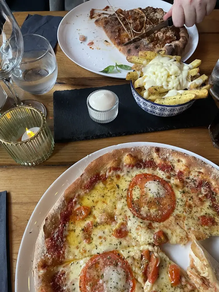 Emily Lewis_Manor Italia_Thirsk_review