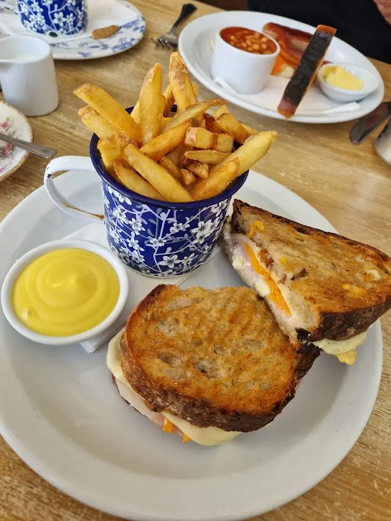 Zoe Johnson_Tea Time Café_Thirsk_review