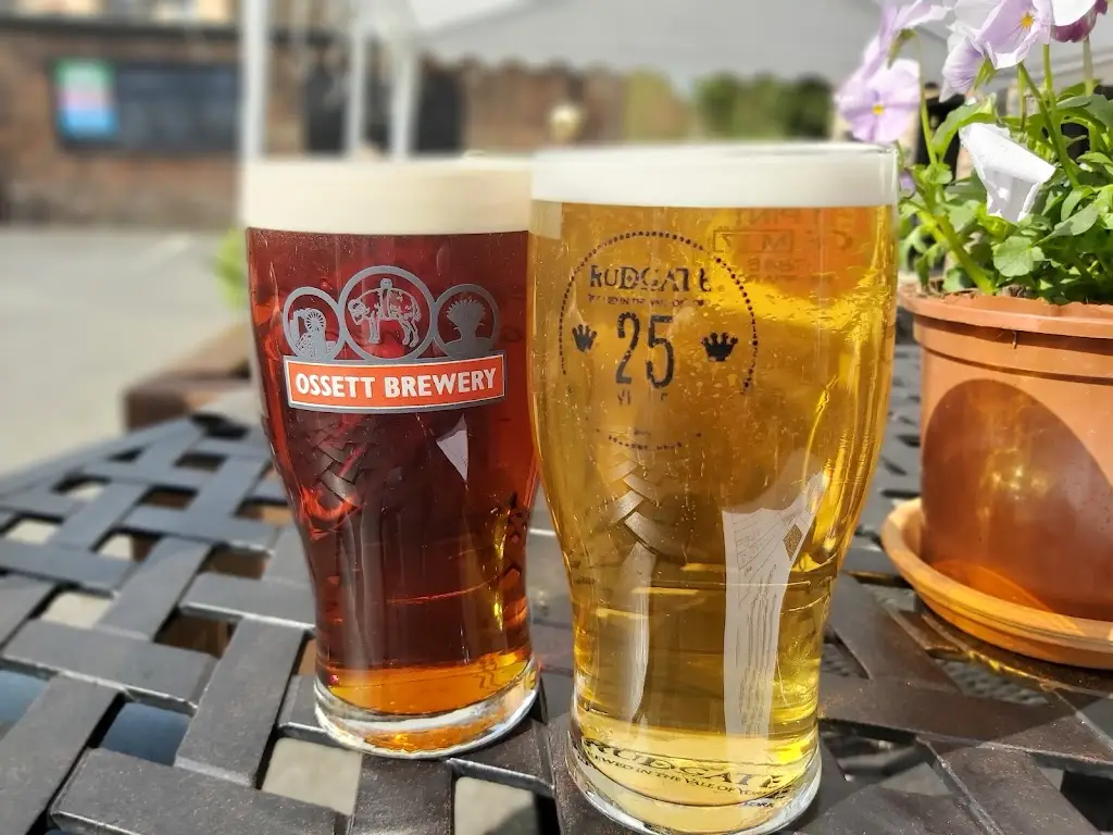 Steve Bell_Little 3_Thirsk_review